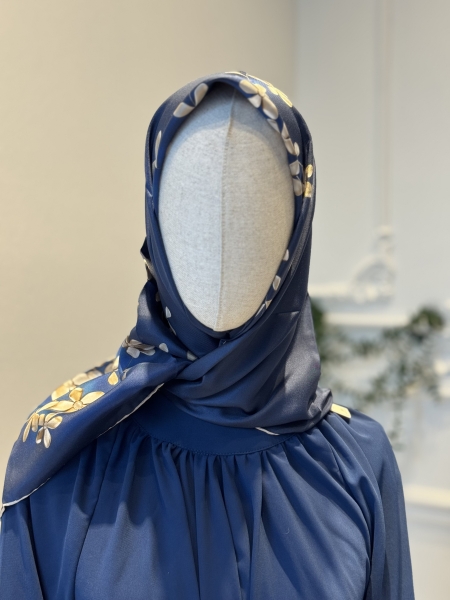 Armine Narin Çiçek Formlu Twil İpek